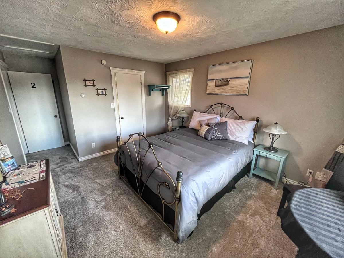 Sunny Shuswap B&B Chase エクステリア 写真