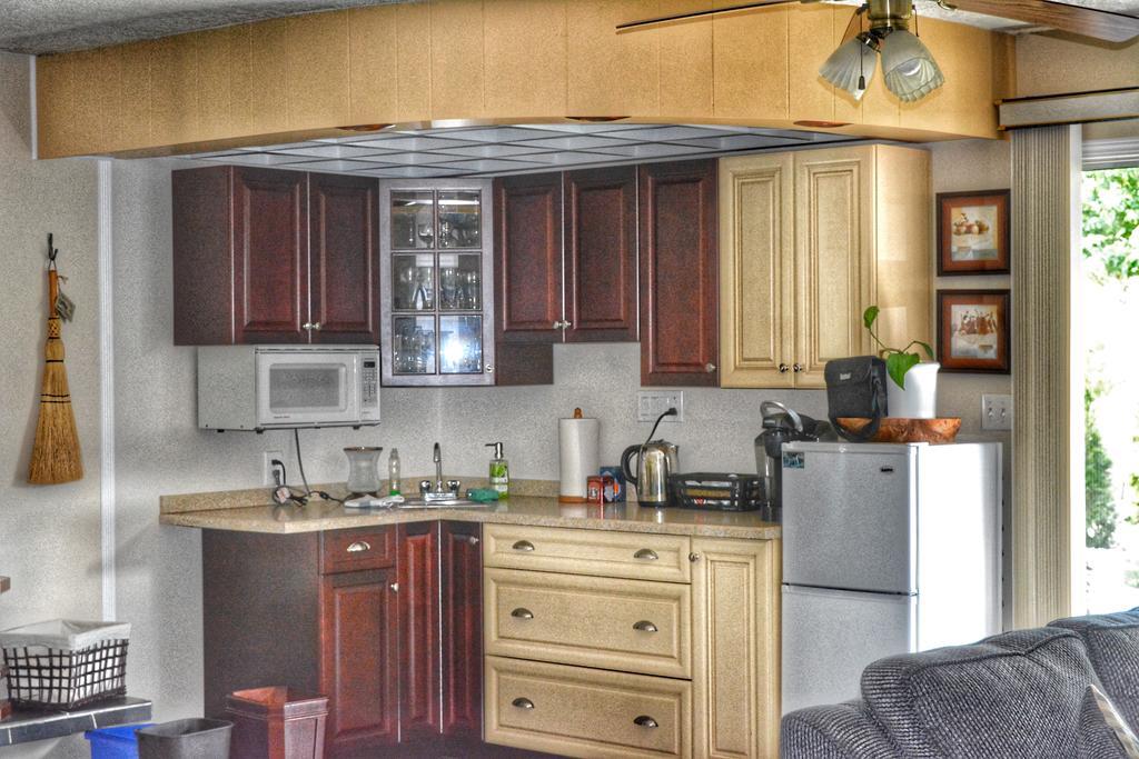 Sunny Shuswap B&B Chase エクステリア 写真